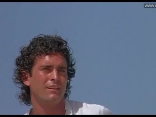 Bo derek - γυμνός επί ο παραλία, δείχνει αυτήν γυμνός/ή σώμα - ghosts κλίση κάνω αυτό( 1989)